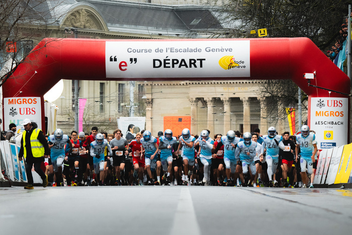 Course de l'Escalade 2024 / Gabriel Madie Départ d'une course