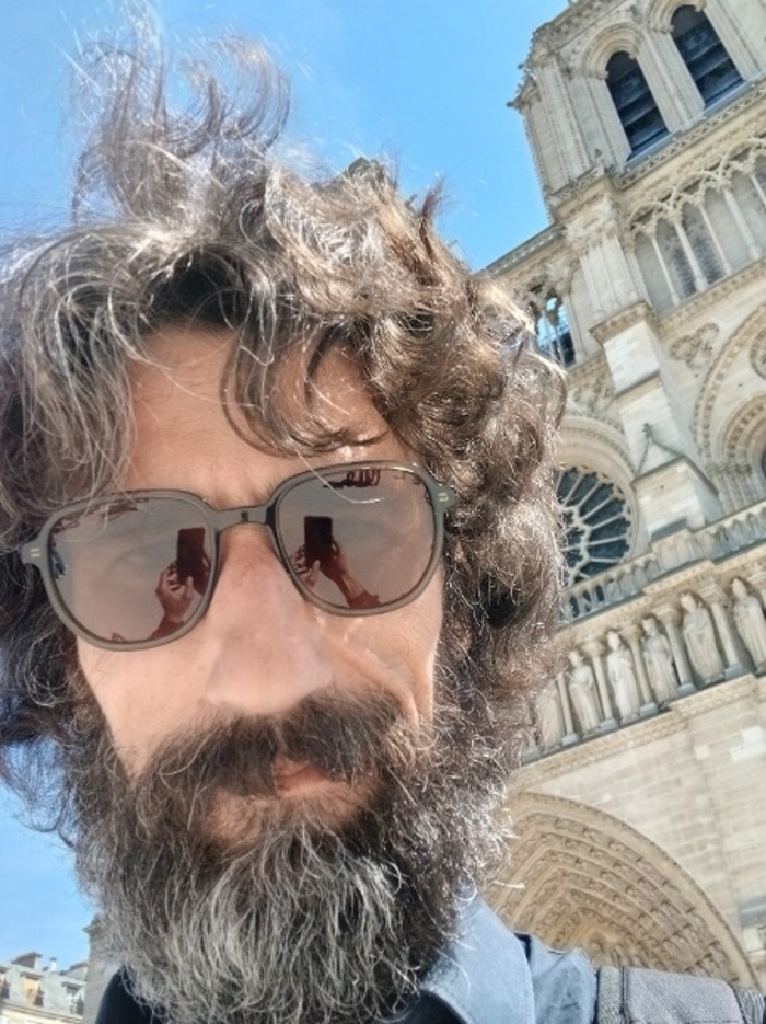 portrait de l'auteur Julien Maret