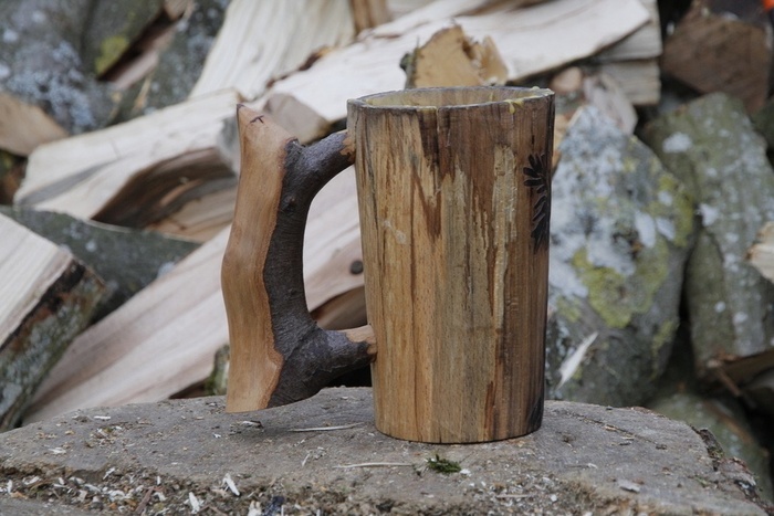 un bout de bois en forme de Y.