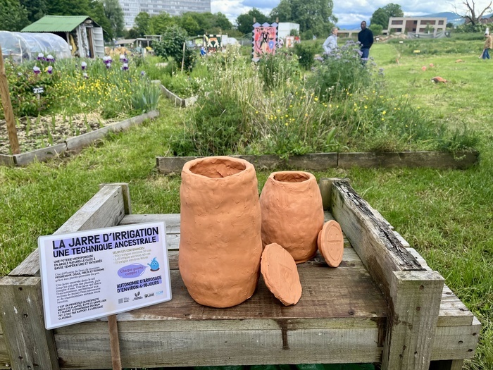 Jarres poreuses d'irrigation prêtent à être mise en terre !