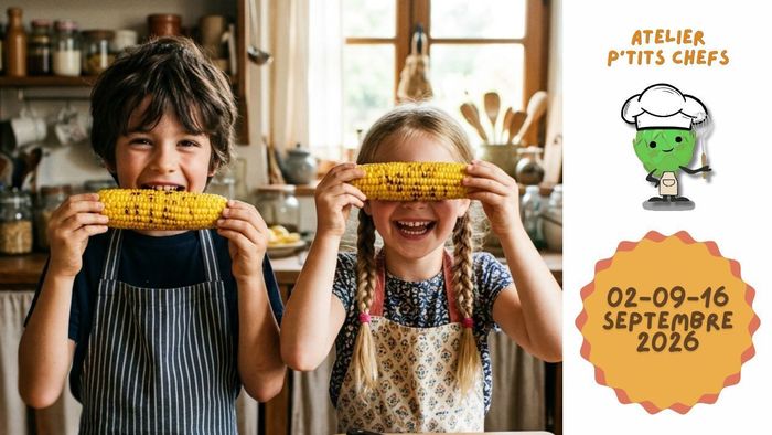 enfants en cuisine croquant des épis de maïs grillés