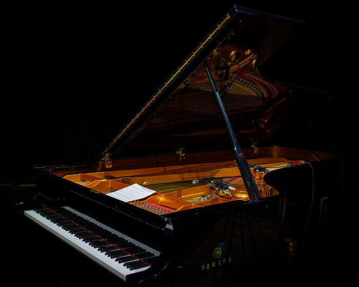 Piano à queue ouvert