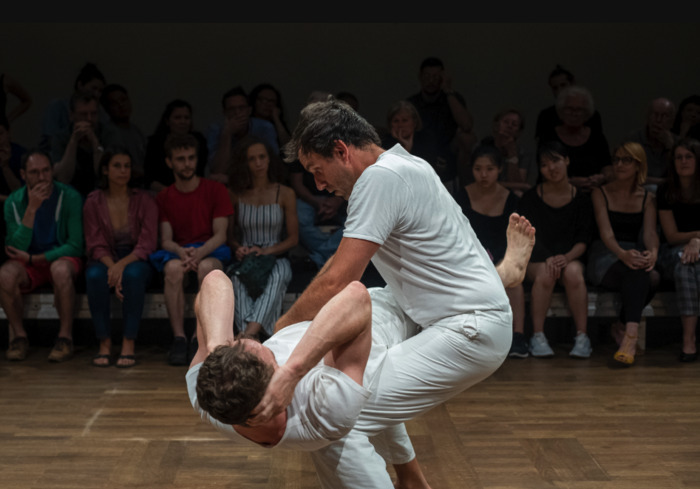 DR Les deux danseurs sur scène