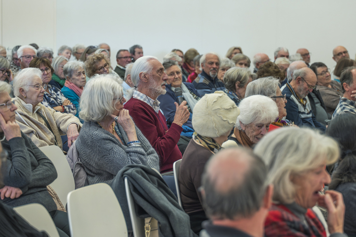 Assemblée de seniors
