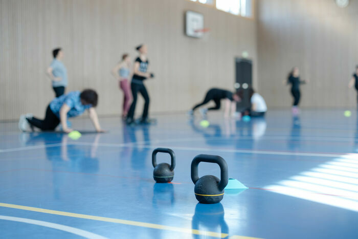 Femmes faisant du sport