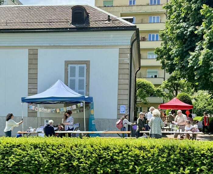 DR Personnes de tous âges participant à la Fête de quartier Clos Voltaire