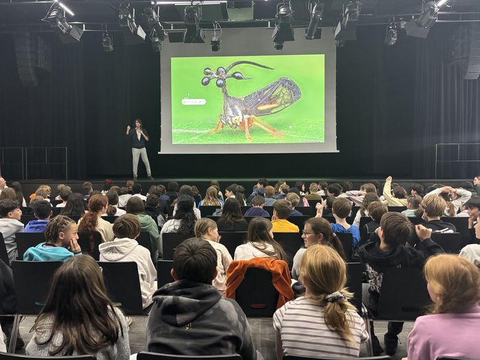Des élèves dans une salle
