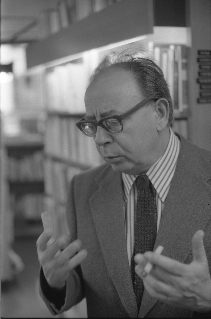 Georges Haldas fumant