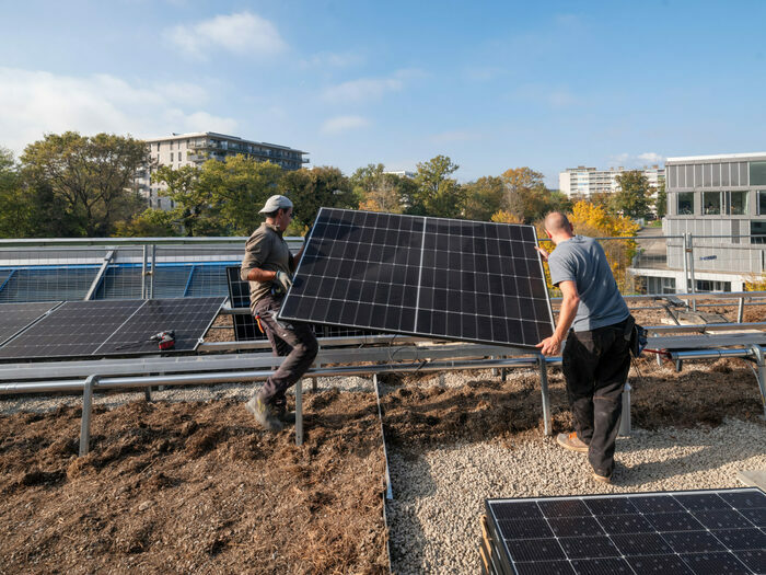 Installation des panneaux solaire en toiture
