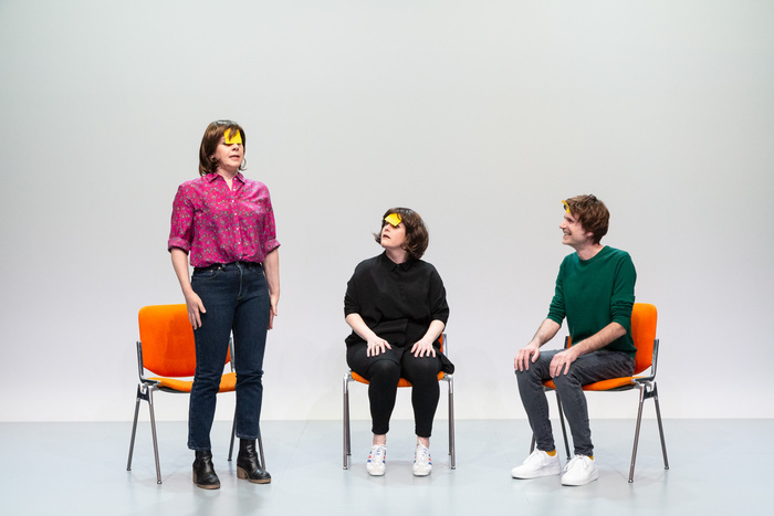 Dorothée Thébert Filliger Le trio de comédien·nes Michèle Gurtner, Tiphanie Bovay-Klameth et François Gremaud sur scène
