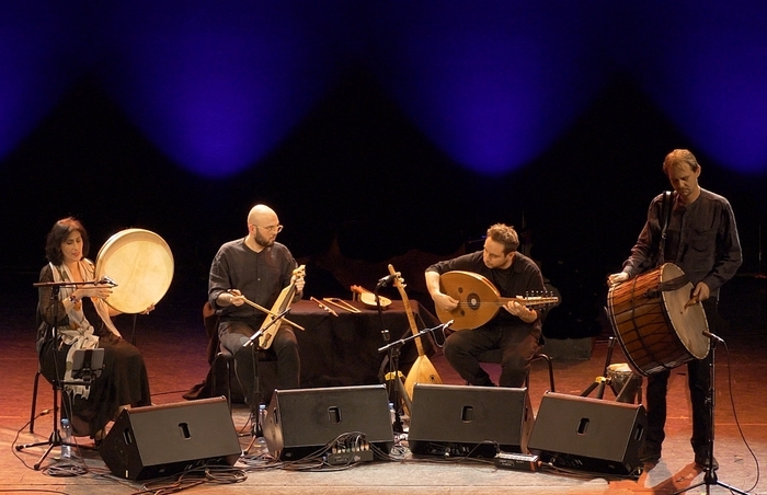 Le groupe sur scène