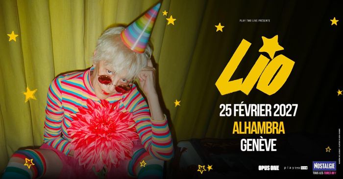Photo de Lio dans une tenue festive et colorée