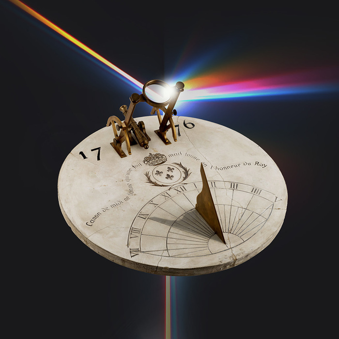 Un cadran solaire avec un rayon de lumière