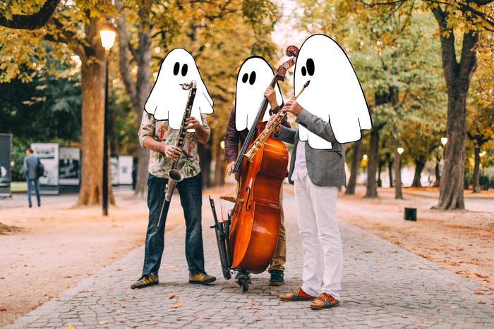 Photo du groupe de musique TGM2F avec des illustration de petits fantômes à la place de leur visage.