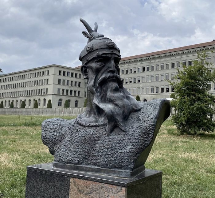 Buste de Gjergj Kastrioti Skenderbeu