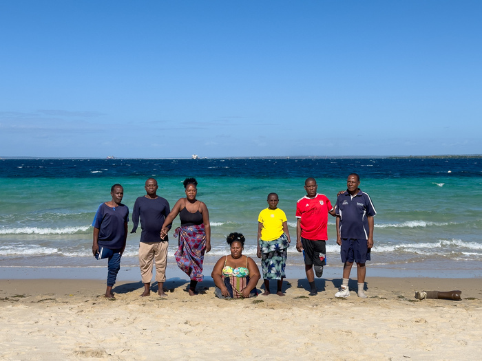 Ivan Barros Les personnes amputées de membre(s) des vidéoperformances sur une plage