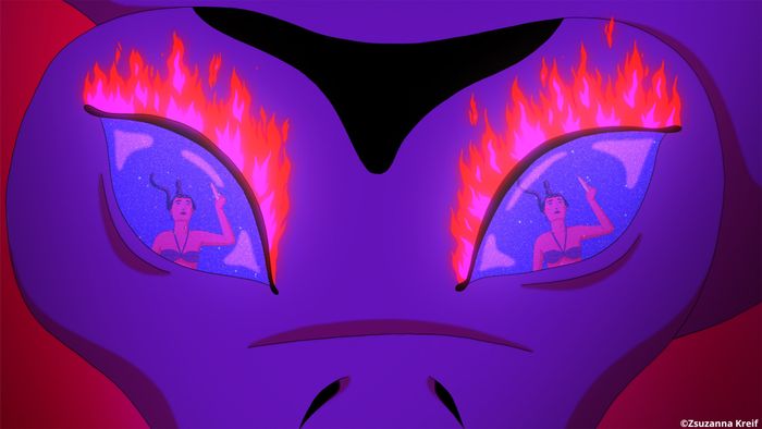 Image de style mystique tirée du court métrage ADGWA-ATA avec un serpent violet au cil de feu rose