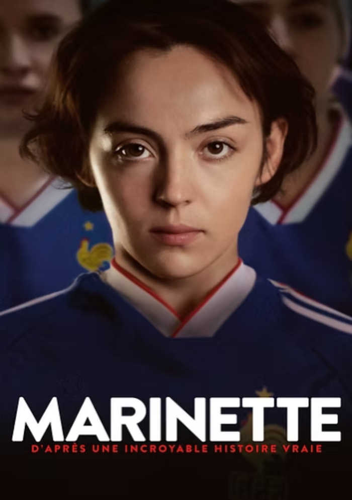 Affiche du film "Marinette" représentant le portrait d'une jeune footballeuse.