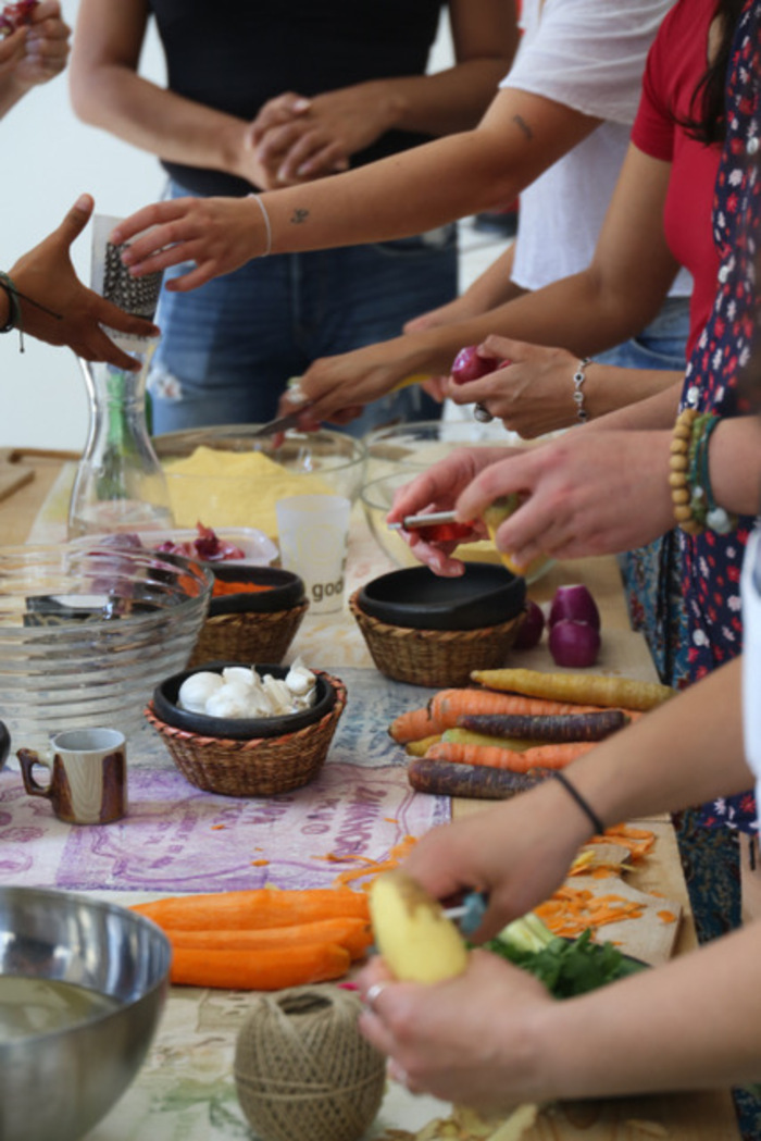 Atelier de cuisine collective et repas partagé