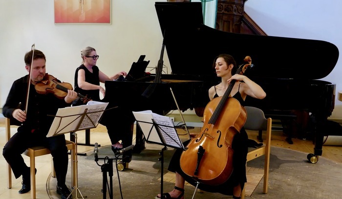 Photo des trois musiciens