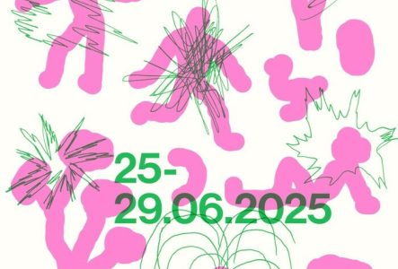 Juliette Mancini Affiche graphique colorée pour la 42e édition de l’événement « l’AMR aux Cropettes ». Le texte vert est posé sur un fond blanc avec des formes abstraites roses et des traits verts évoquant des plantes ou des mouvements artistiques. L’ensemble est ludique et créatif.