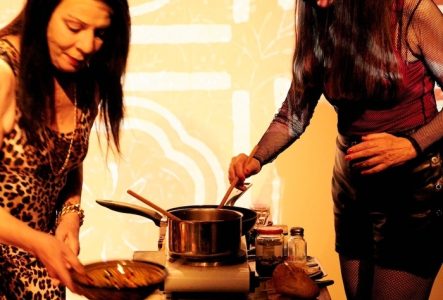 les deux comédiennes Martine Schambacher et Françoise Courvoisier