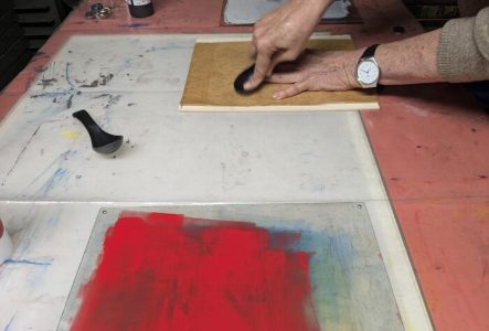 Atelier de linogravure avec l'enseignante Audrey Peli, en 2024