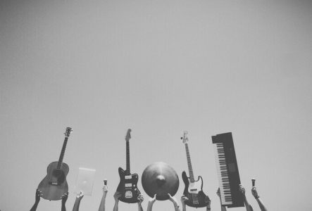Instruments en noir et blanc