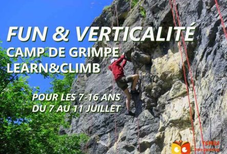 ©KB, Tchili Easy Learning Jeune grimpant en falaise pendant un camp Tchili Easy Learning