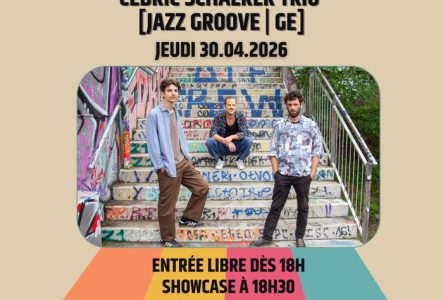 3 hommes sur des escaliers avec des graffitis.