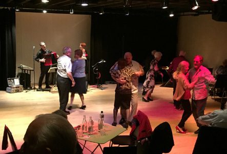 personnes qui dansent