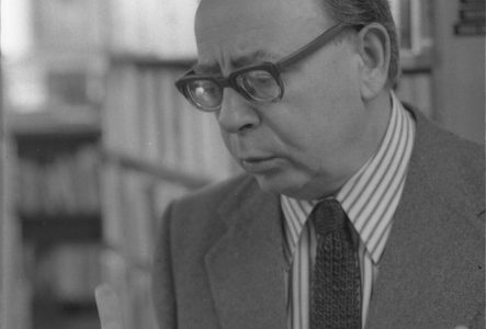 Georges Haldas fumant
