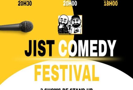 L’entrée du lieu est de plain-pied, sans marches ni obstacles, avec un accès large et dégagé permettant une circulation facile pour les personnes en fauteuil roulant.