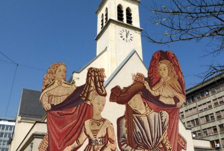 Montage d'une tapisserie ancienne représentant Anne de Lusignan devant une photo contemporaine de l'Eglise Saint-Joseph à la Place des Eaux-Vives.