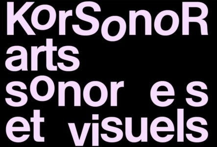 Korsonor Texte en blanc sur fond noir