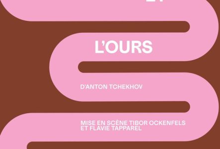 la scène du camion théâtre et les spectateurs