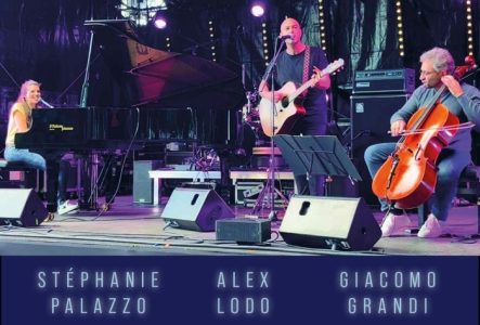 Photo du trio de musiciens (piano, violoncelle et guitare)