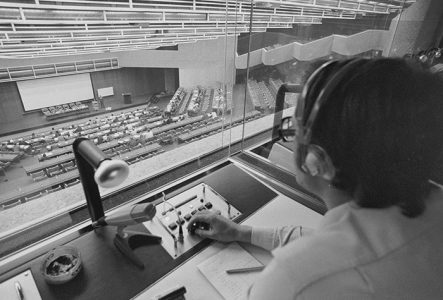 Genève, Centre international de Conférences CICG: postes de traduction et régie