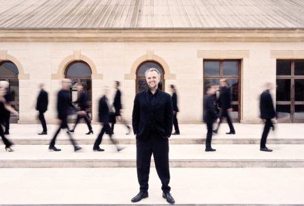 Florent Albrecht accompagné de l'Encyclopédie