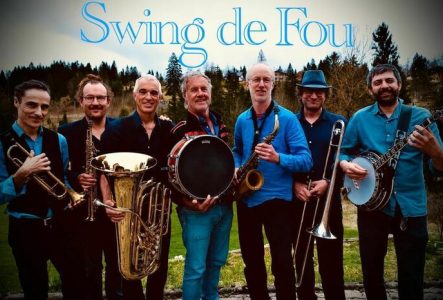 7 musiciens avec leurs instruments