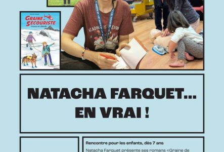 Image de Natacha Farquet signant un livre de sa saga Graine de secouriste.