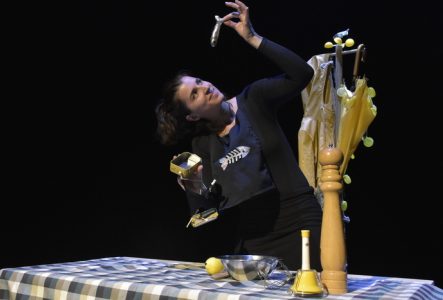 Cie Rayon de Lune Ouverture d'une boîte de sardines