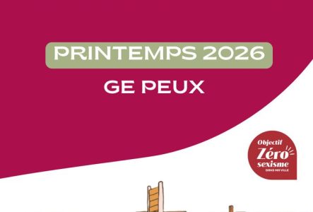 Sur le haut de l'image, on peu lire le titre "Stages autodéfense féministe - Printemps 2026" sur fond rouge. Sur le bas de l'image, un groupe de six personnages semblant appartenir à différentes générations attendent à un arrêt de bus devant des immeubles.