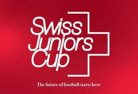 Le logo de l'Association avec le slogan disant que le futur du football commence ici