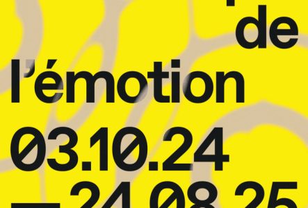 Design de l'affiche : TWKS Affiche de l'exposition temporaire "Tuning in – Acoustique de l’émotion", avec un fond jaune et gris représentant des ondes sonores, ainsi que le titre et les dates de l'exposition en noir