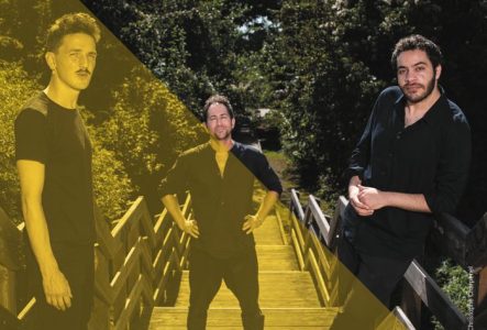 Les musiciens debouts